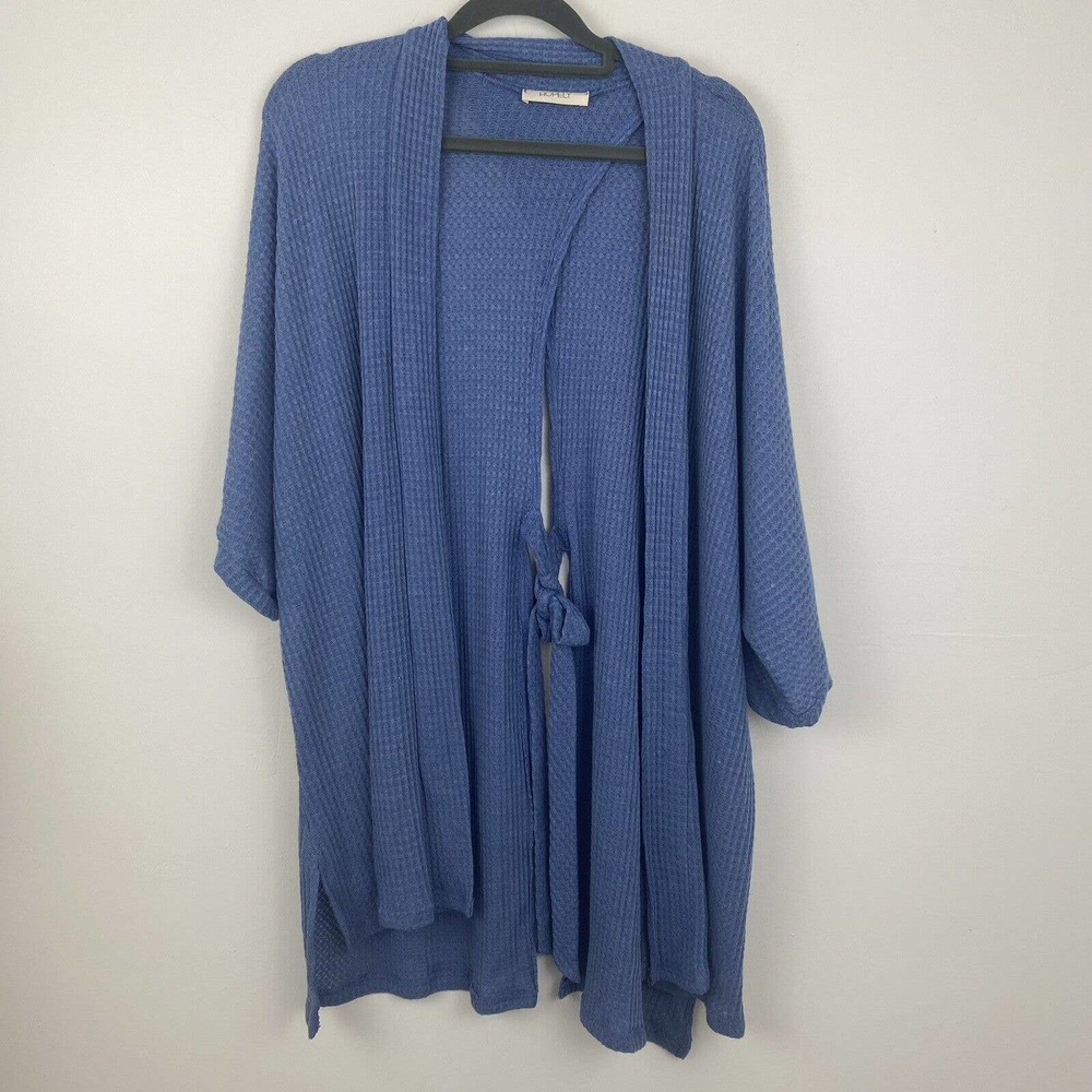 Hopefuly Sweater color blue tight knit short sleeve open front back open